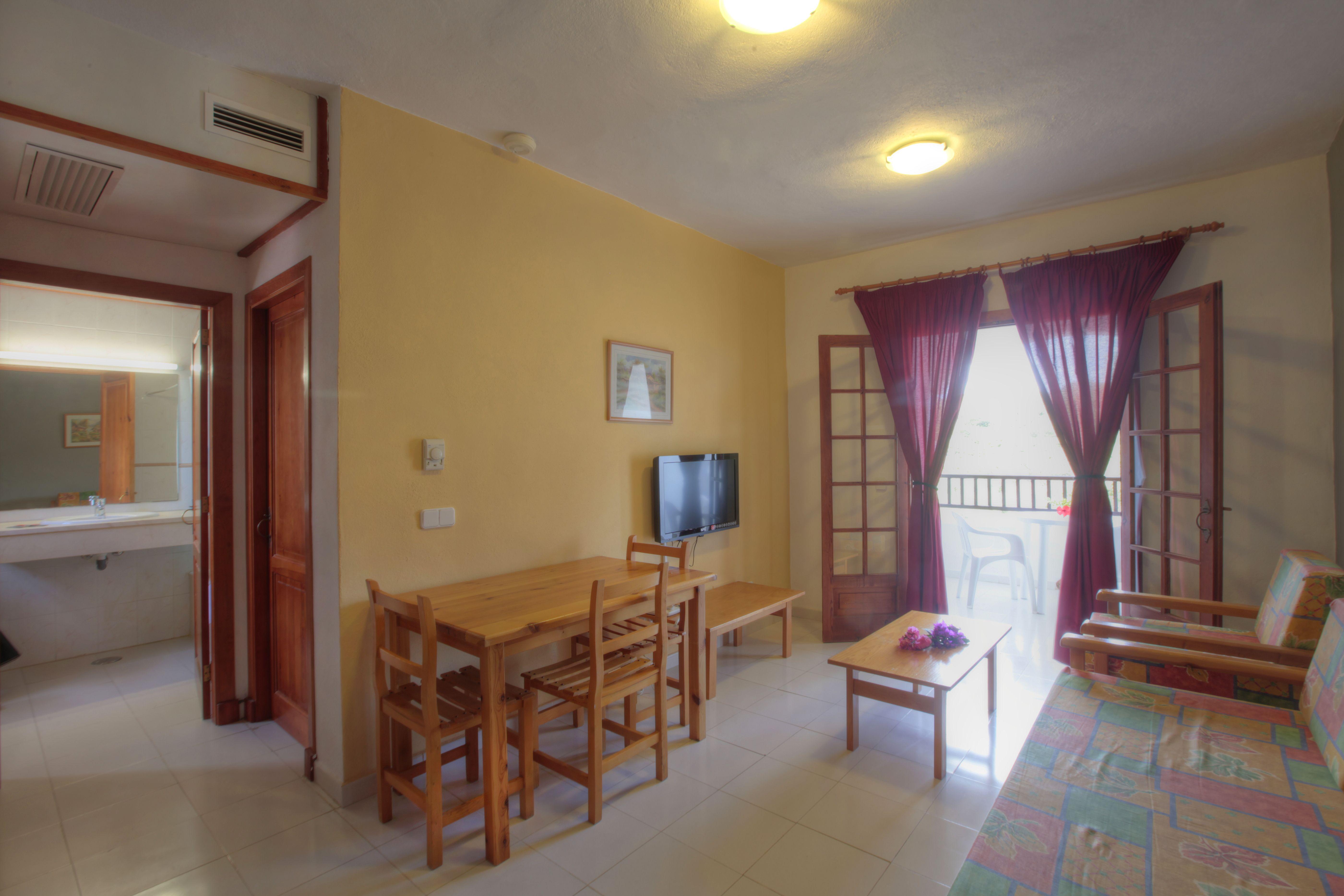 Fergus Club Carema Splash Playas De Fornells Екстериор снимка