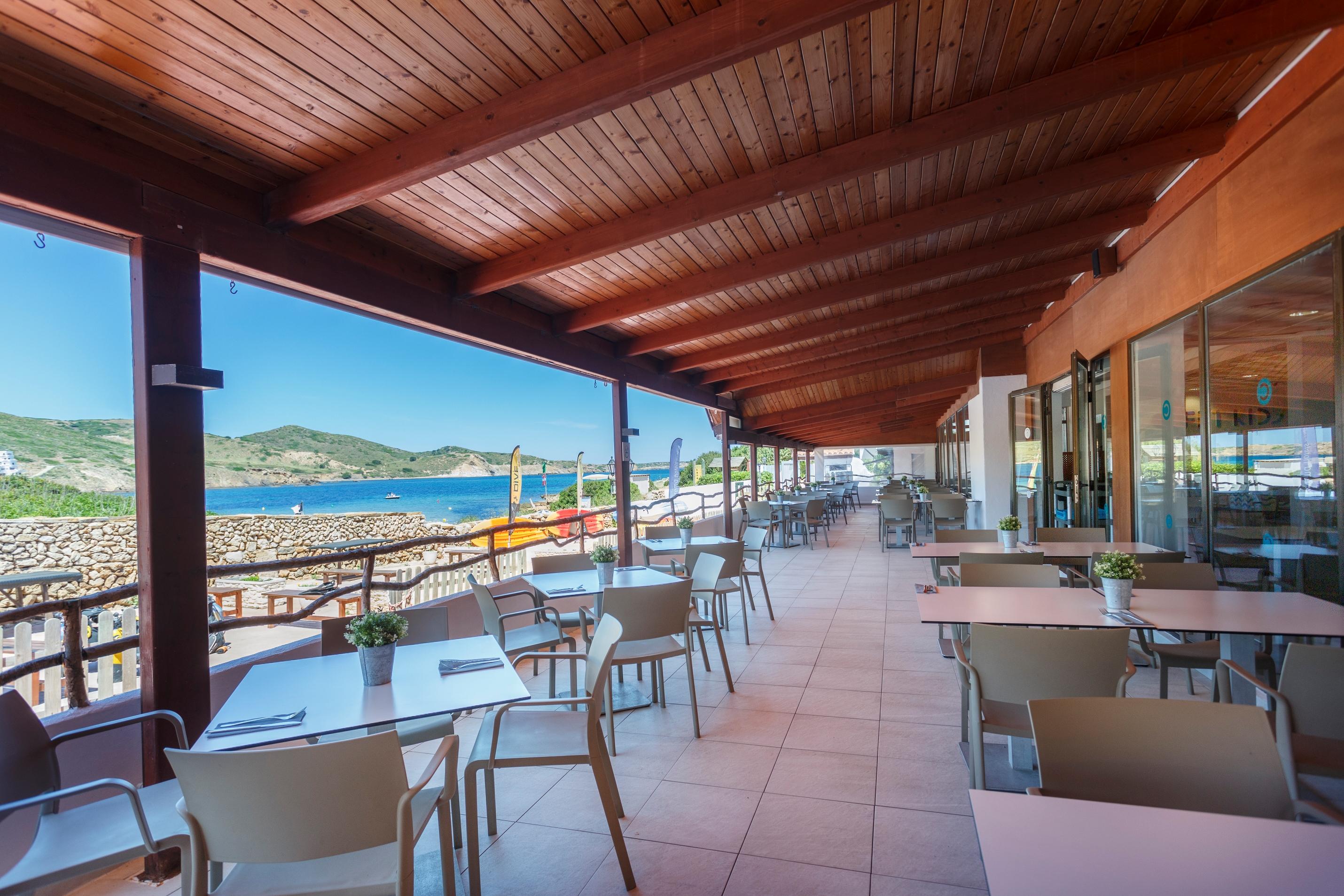Fergus Club Carema Splash Playas De Fornells Ресторант снимка