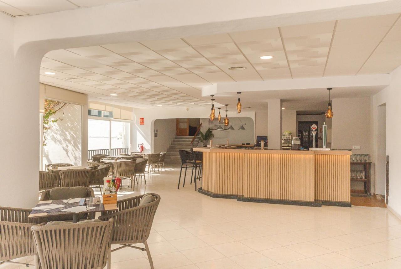 Fergus Club Carema Splash Playas De Fornells Екстериор снимка